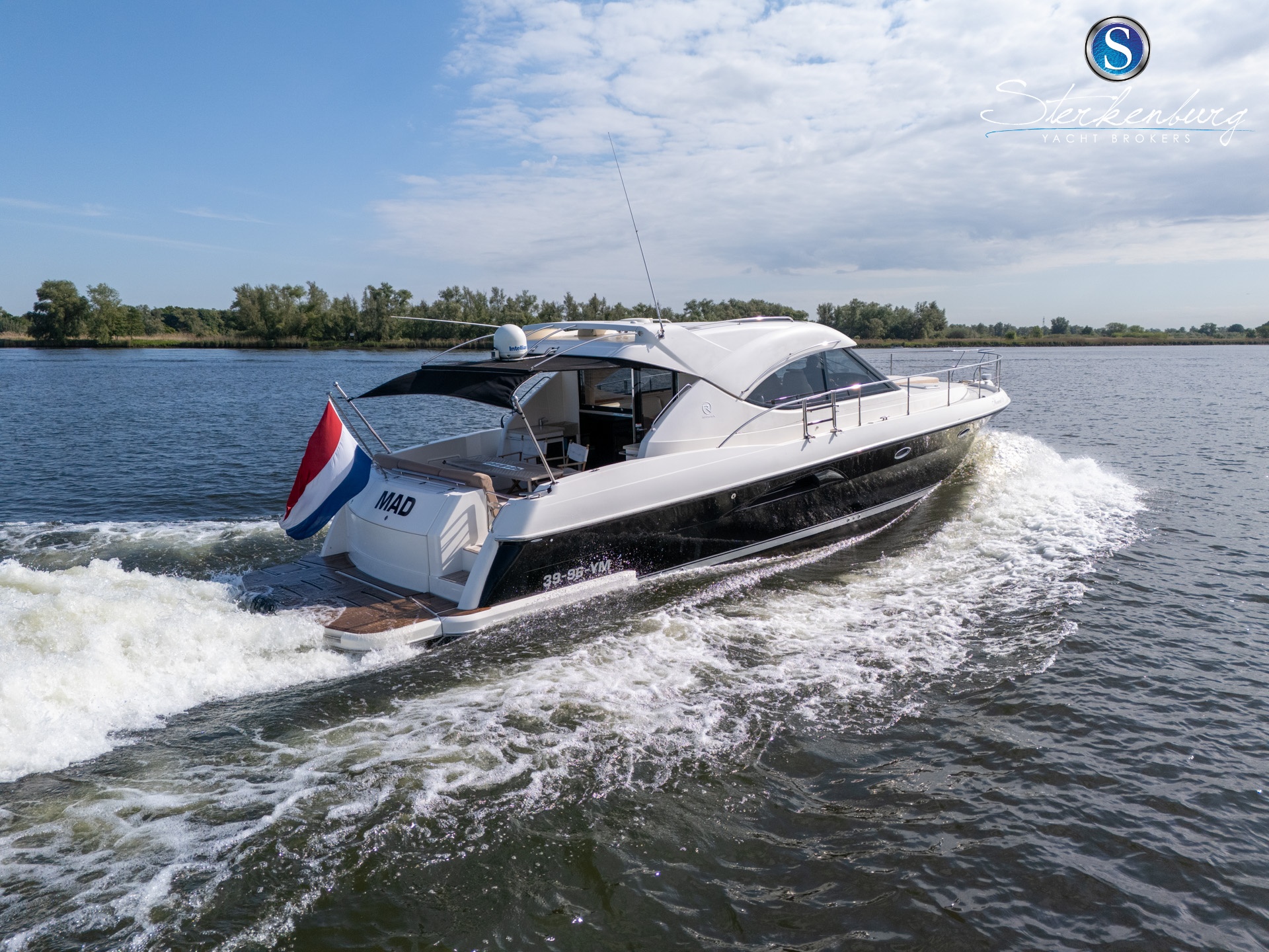 Rivièra 4700 Sport Yacht — foto 3 van 38