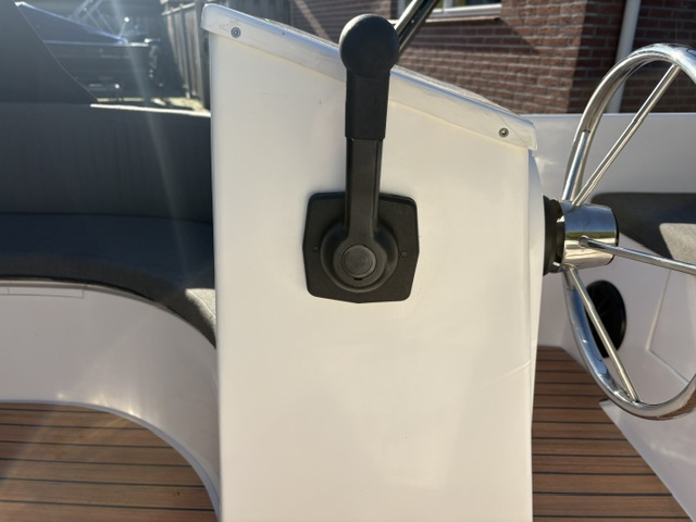 VAARKLAAR!! Gentle 495 met Suzuki 15 PK en  Buiskap — foto 16 van 21