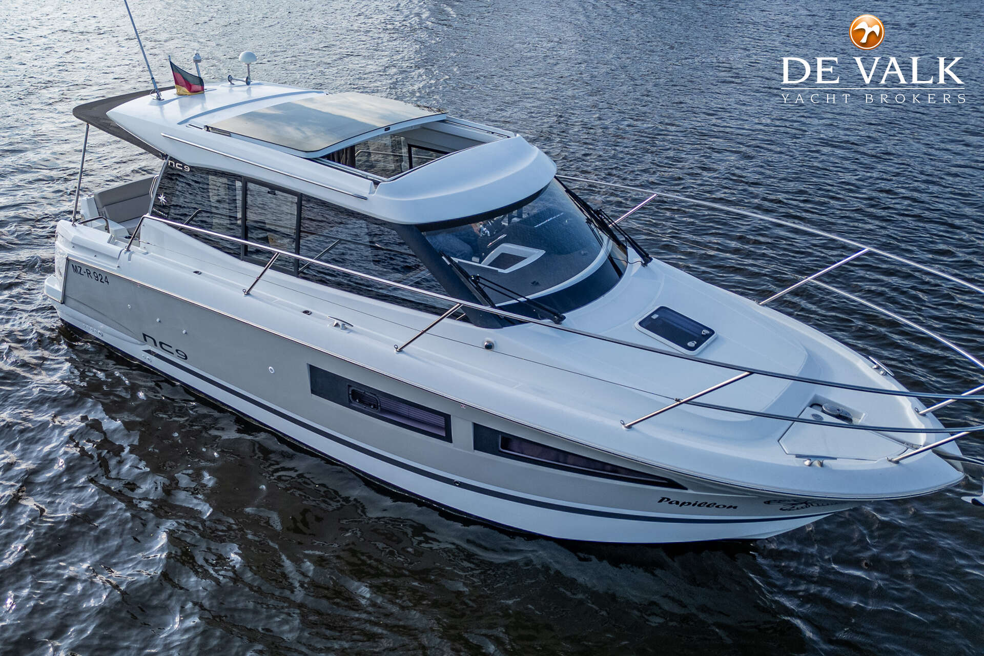 Jeanneau NC 9 — foto 4 van 38