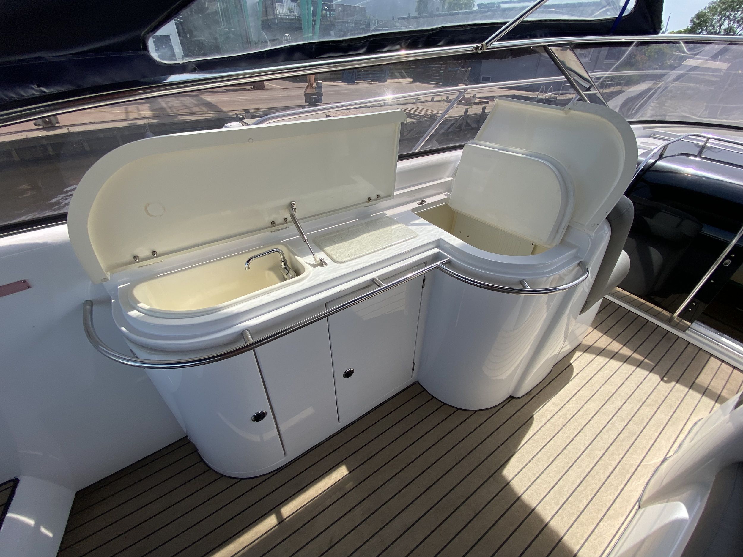 Sunseeker Comanche 40