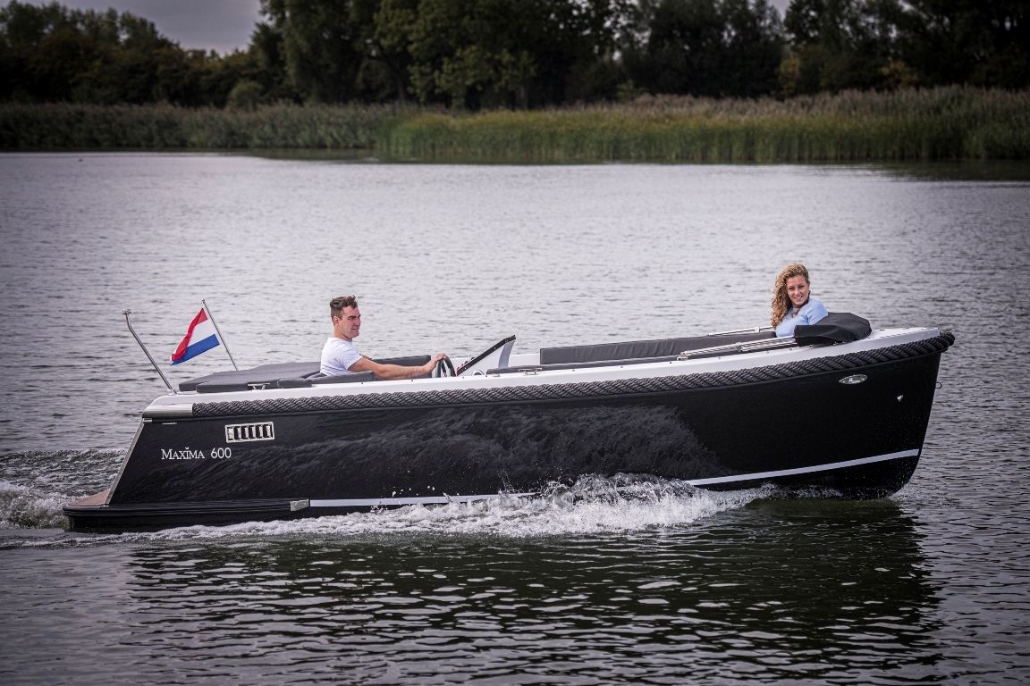 Maxima 600 tender — foto 14 van 19