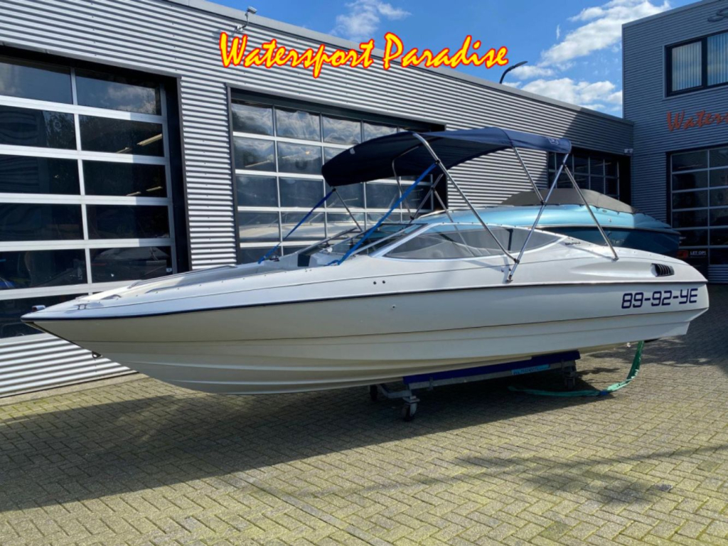 Bayliner Capri Bowrider