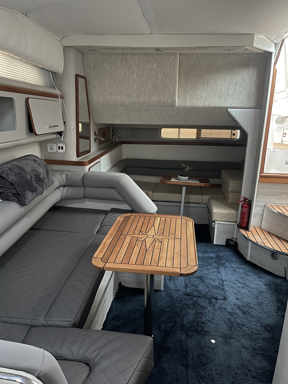 Sea Ray 310 Sundancer — foto 27 van 49