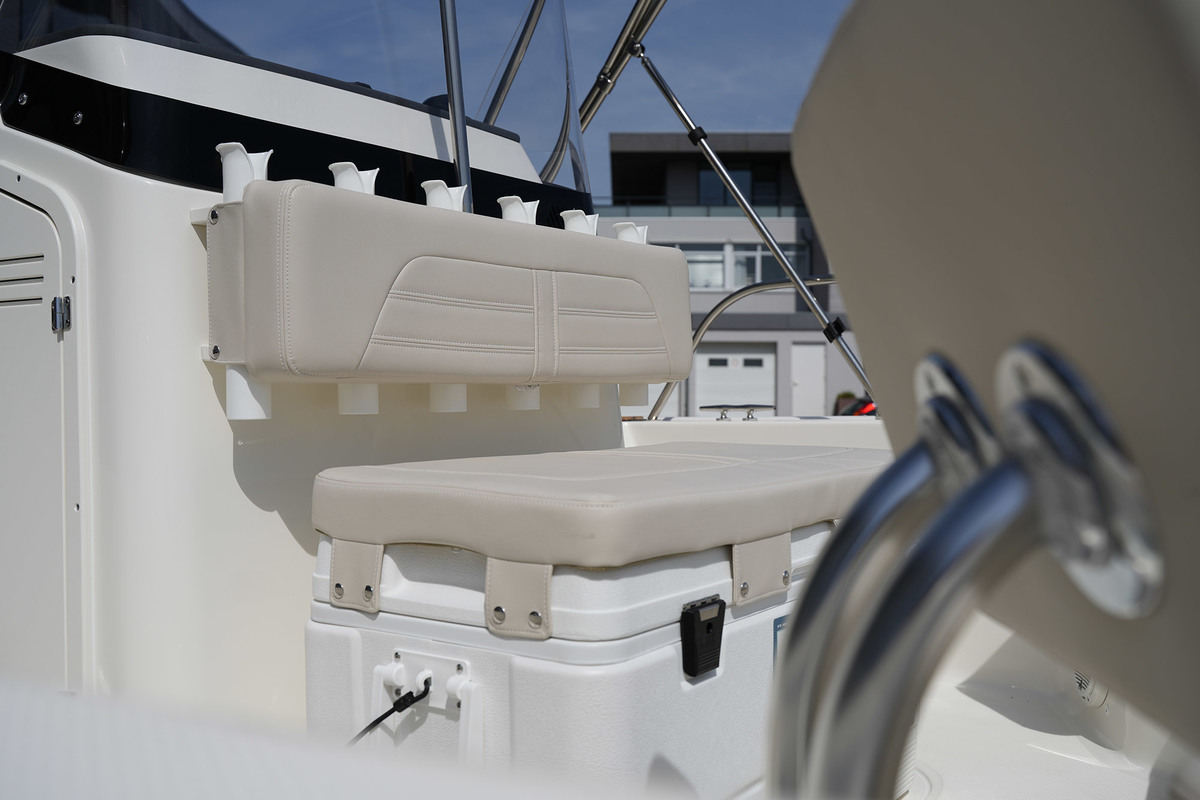 Boston Whaler 210 Montauk — foto 21 van 28