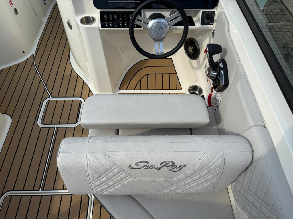 Sea Ray SDX 230 — foto 35 van 46
