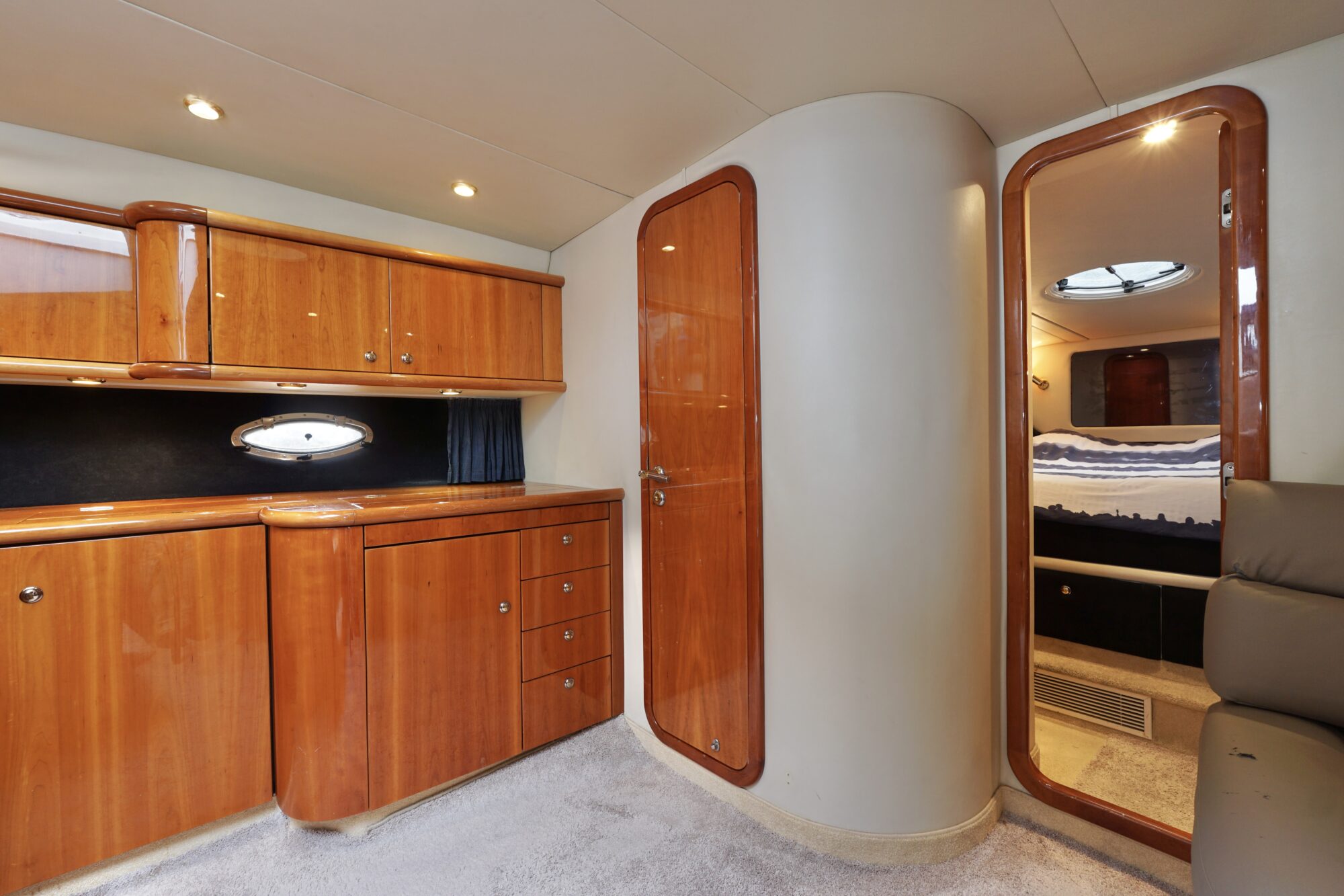 Sunseeker Camarque 47 Cabrio — foto 8 van 75