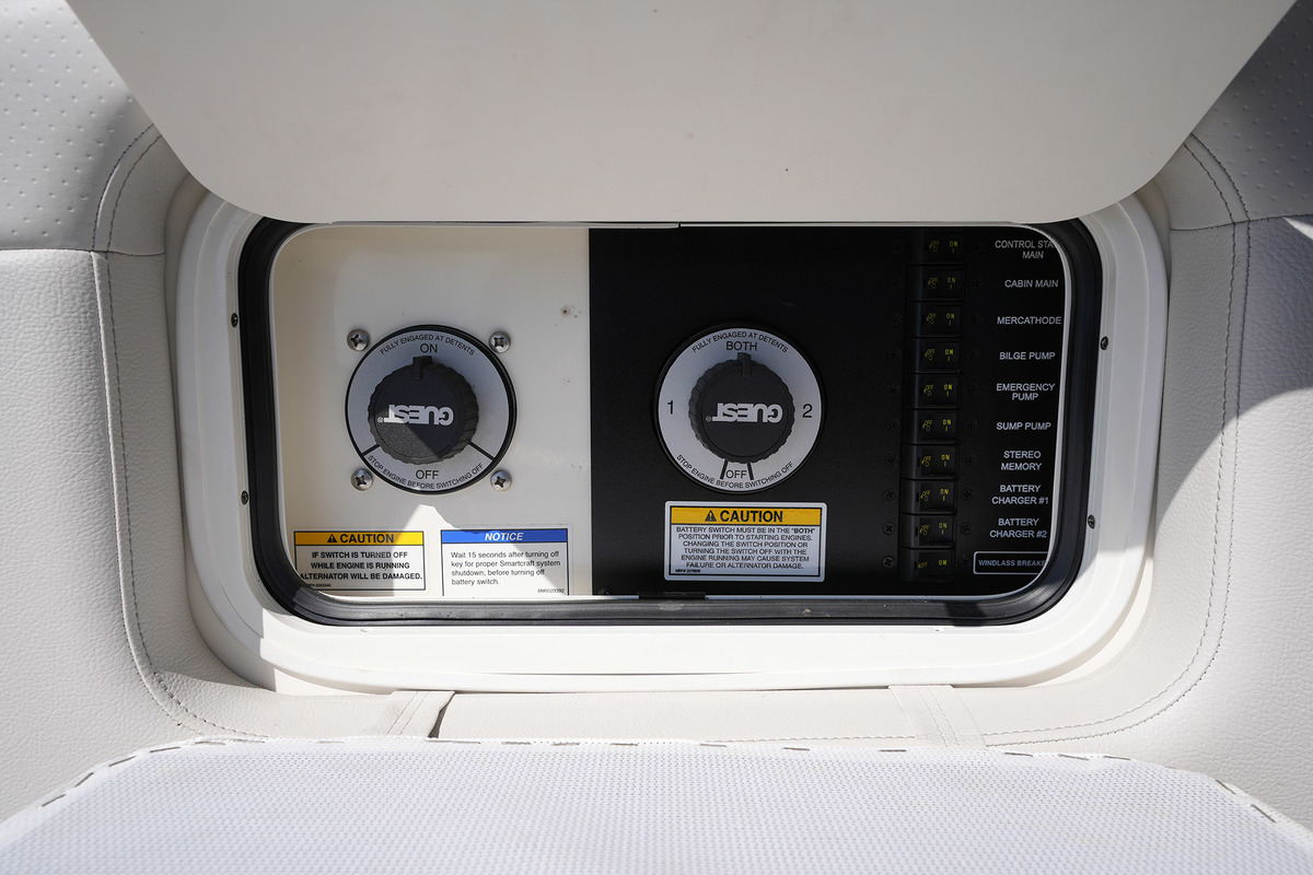 Sea Ray Sundancer 265 — foto 29 van 66