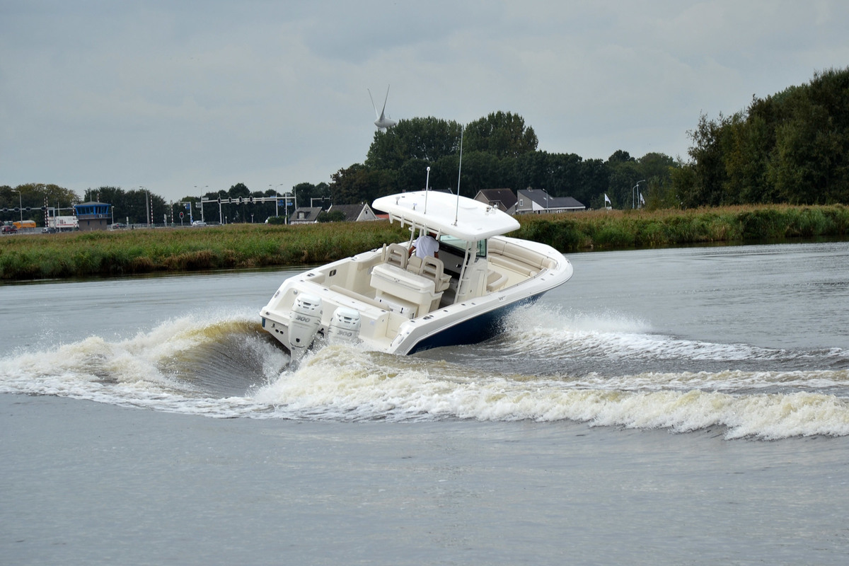 Boston Whaler 330 Outrage — foto 6 van 40