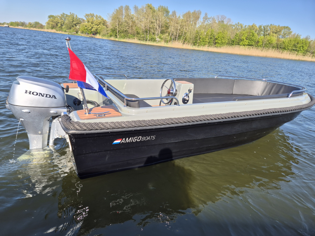 Amigo 435 comfort sloep | Honda 15PK 4 takt | havenzeil | vaarklaar — foto 4 van 11