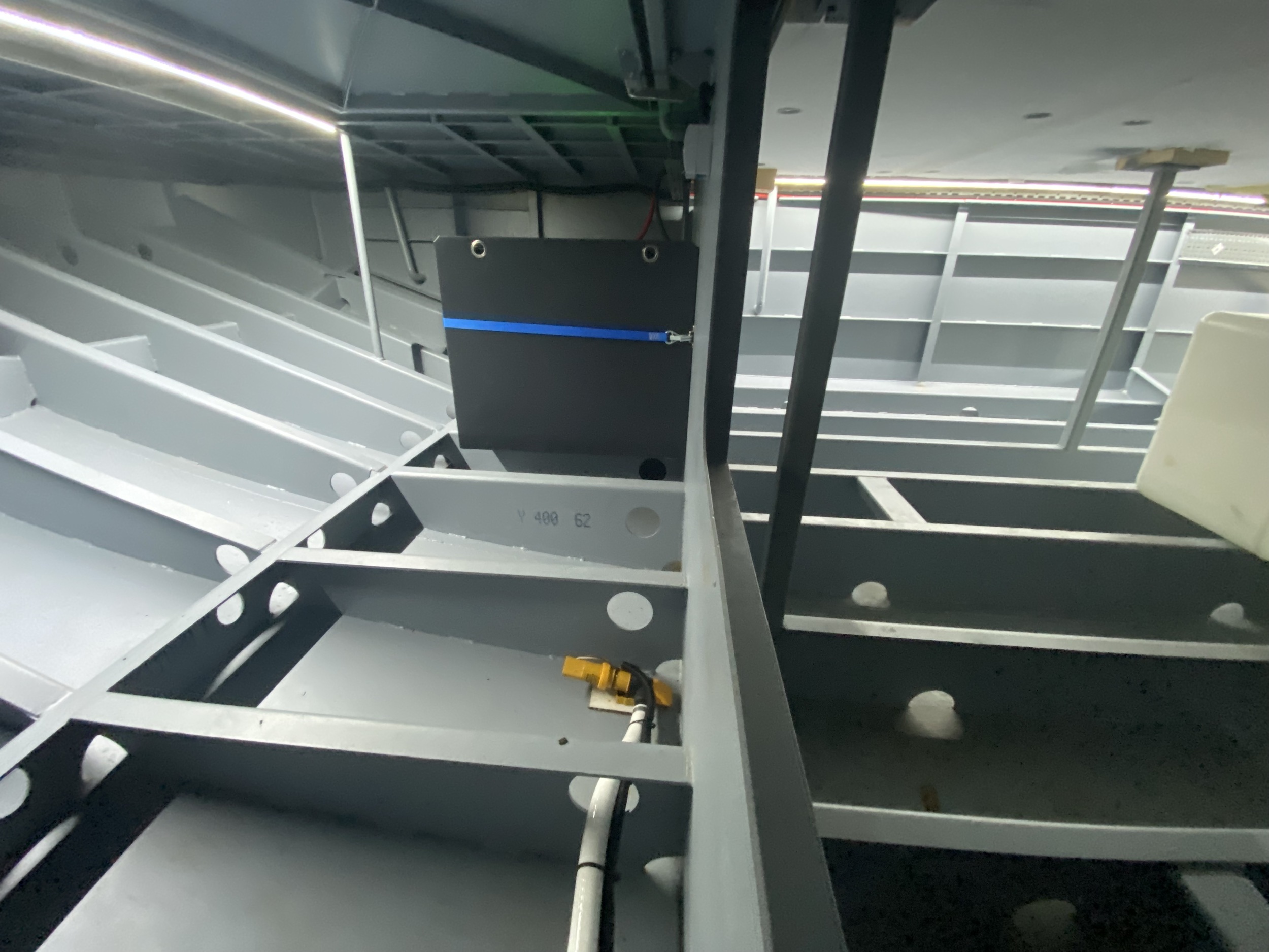 HOMESHIP VaarLoft Volledig Elektrische Houseboat — foto 43 van 60