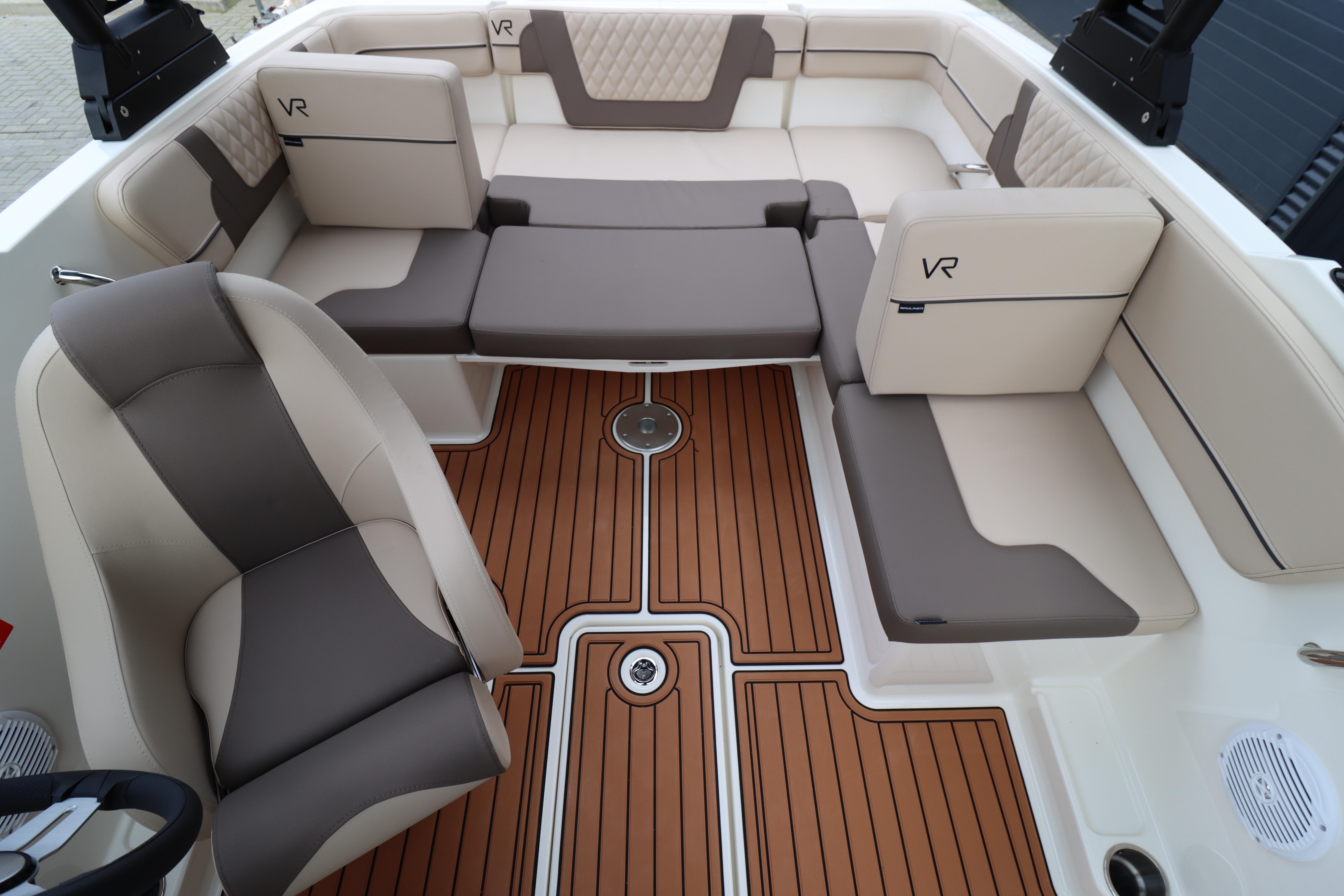 Bayliner VR4 Bowrider OB — foto 7 van 18