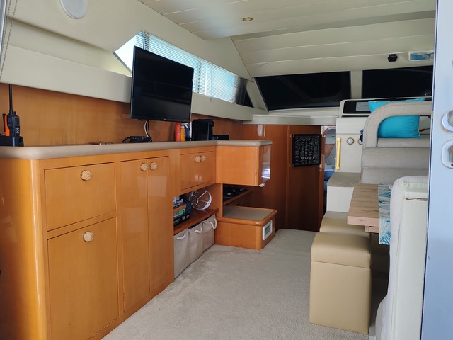 Enterprise Marine Sunquest 38 - BluYachting — foto 4 van 12