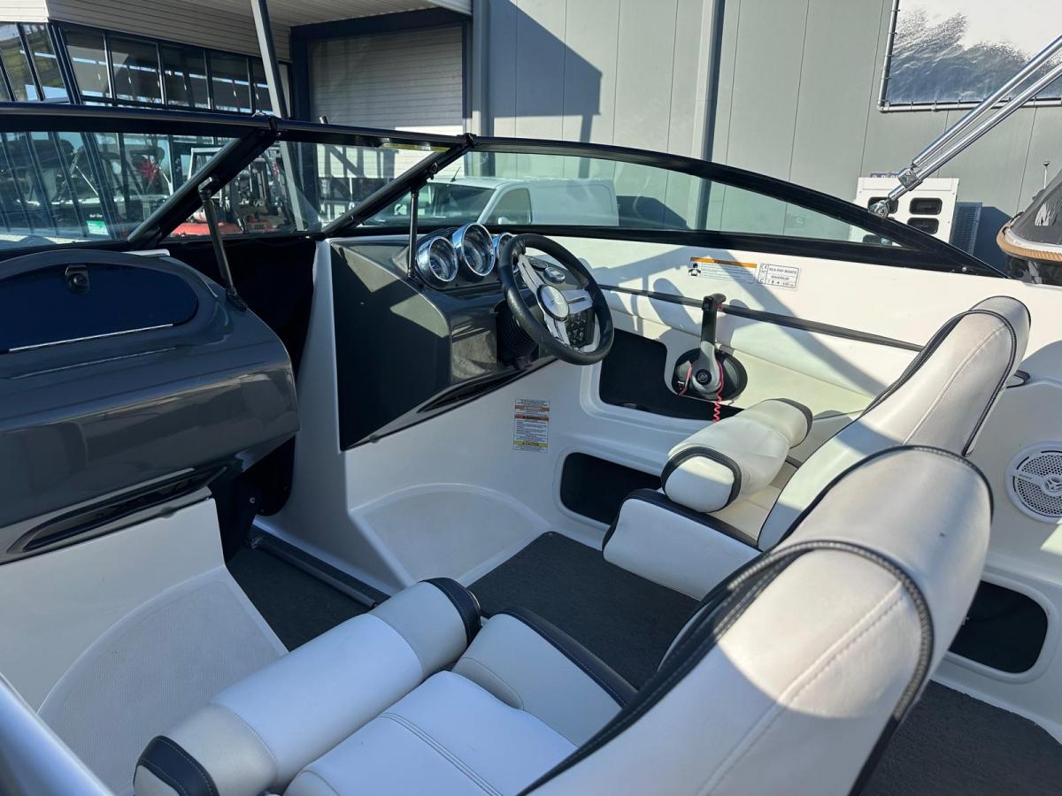 Sea Ray 190 Sport Bowrider — foto 9 van 25
