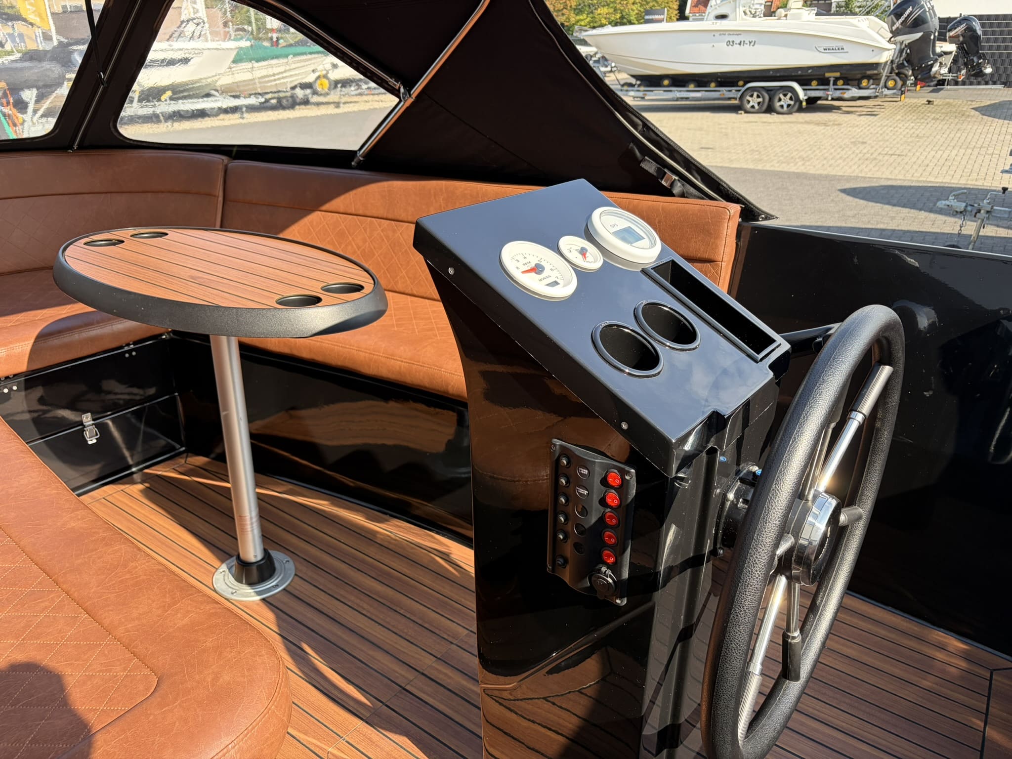 Maxima 600 Tender — foto 6 van 15