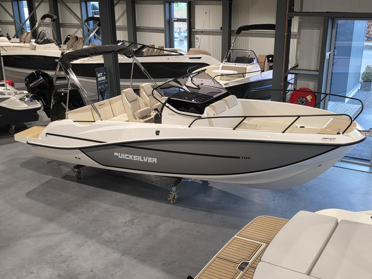Quicksilver 705 Open