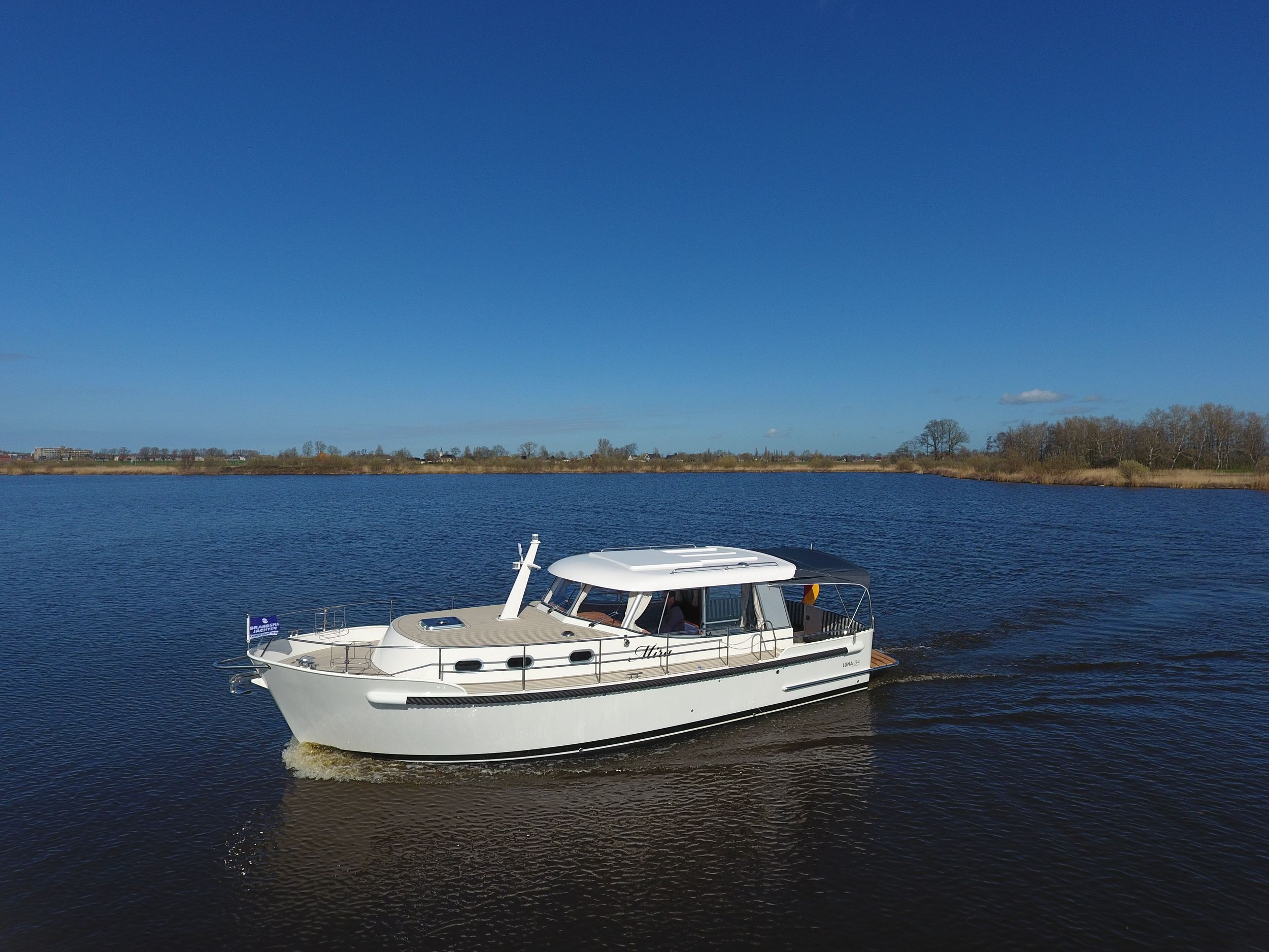 Brandsma Luna 34 — foto 1 van 17