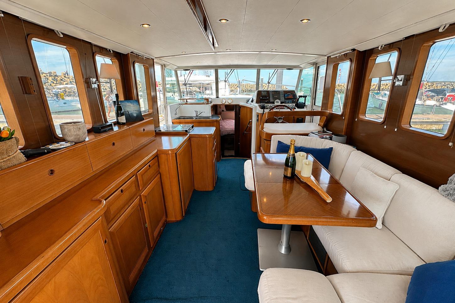 Beneteau Swift Trawler 42 — foto 6 van 11