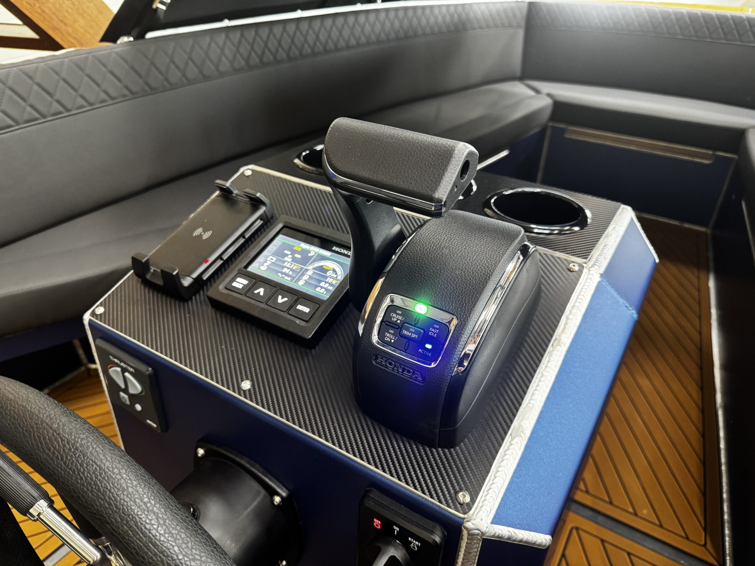 Qualia QT 22 Outboard — foto 5 van 28