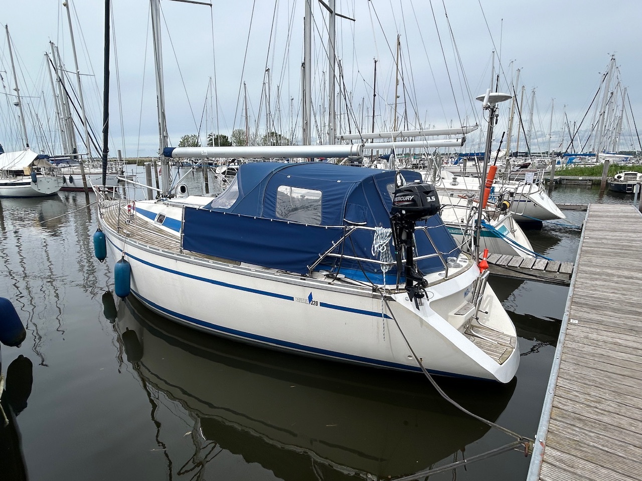 Bavaria 320 — foto 1 van 7