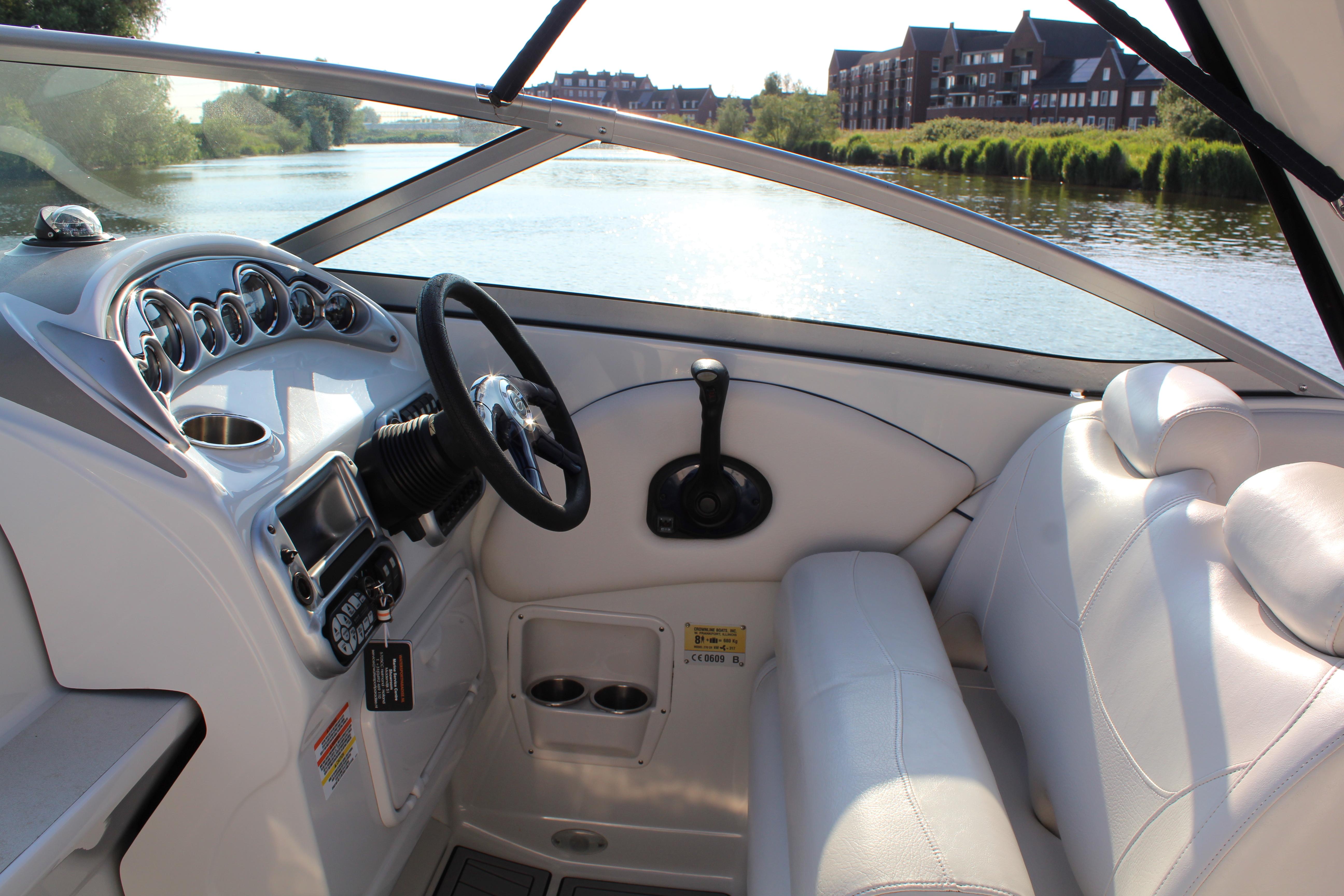 Crownline 270 CR — foto 17 van 25