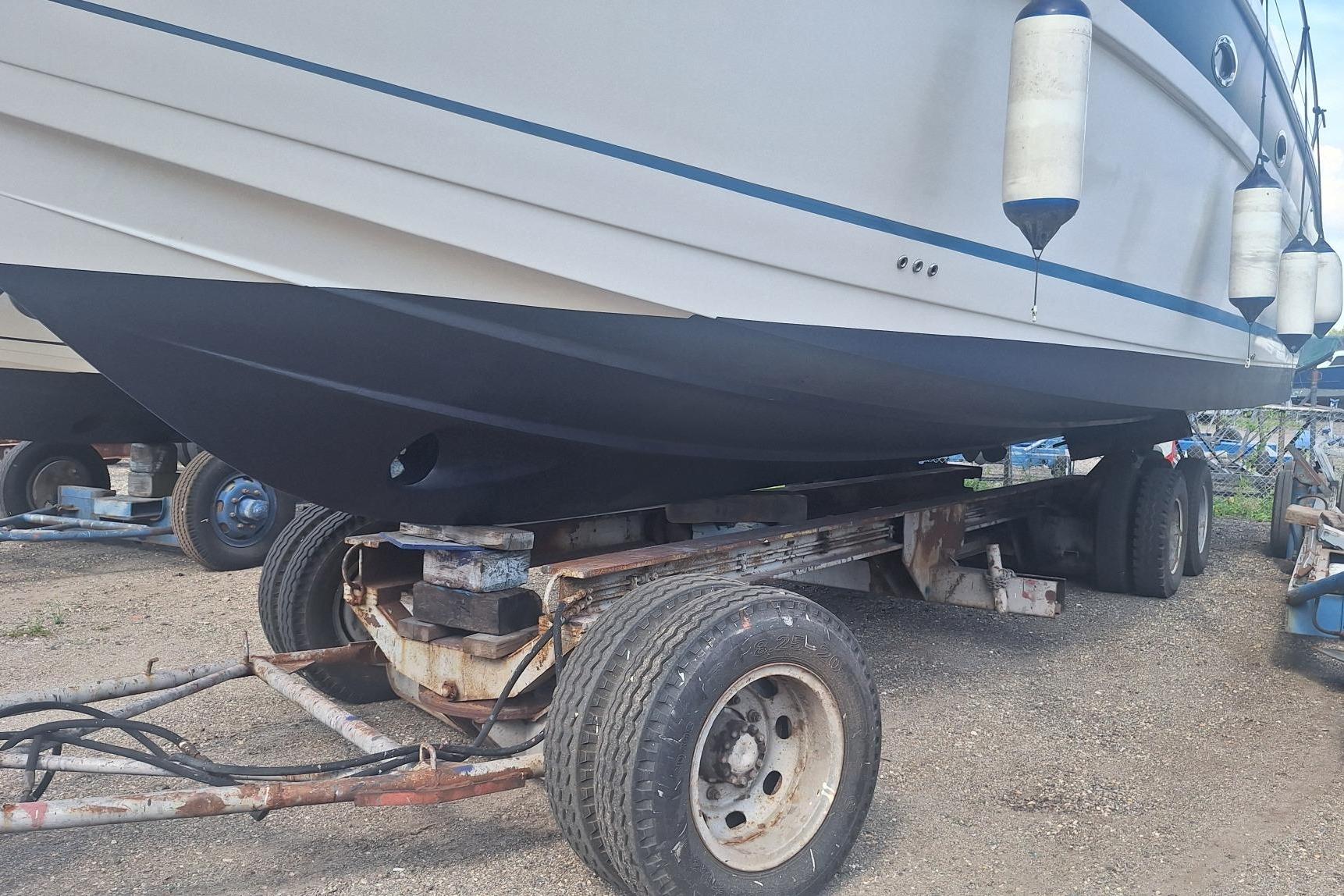 Bavaria 42 HT Sport IPS-500 - hydraulic platform — foto 40 van 42
