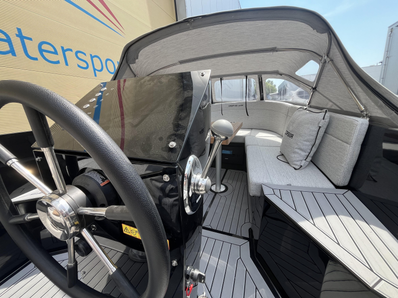 Corsiva 600 Tender + 30pk Suzuki 2024 — foto 8 van 12