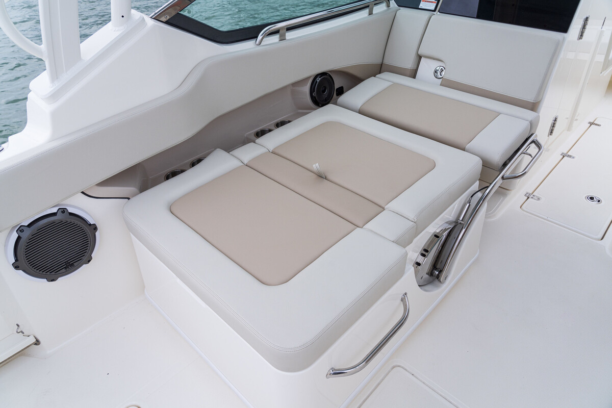 Boston Whaler 240 Vantage — foto 6 van 13