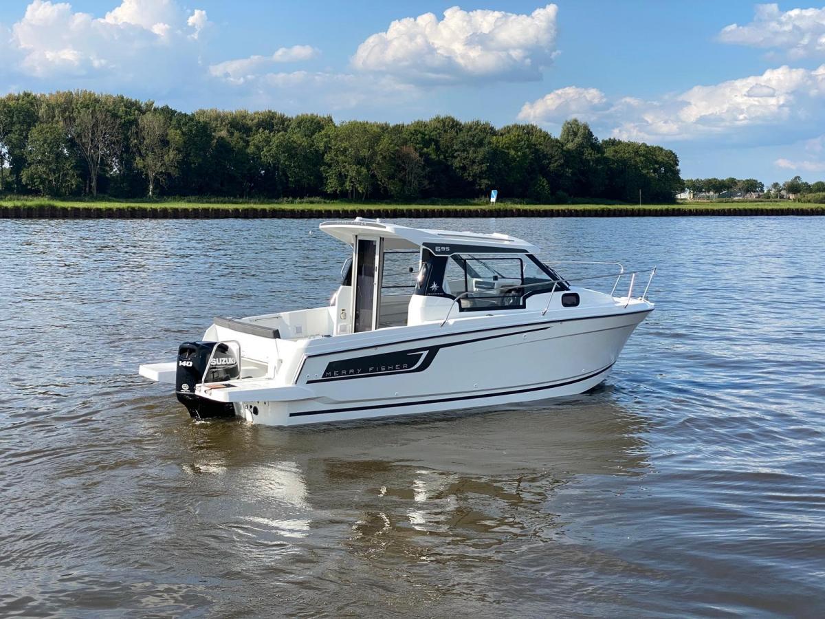 Jeanneau Merry Fisher 695 Serie 2. Dit schip is aanwezig op de Suzuki stand van hiswa te water 2026. — foto 15 van 18