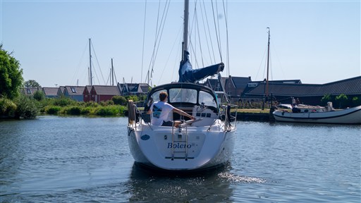 Dufour Yachts 30 Classic (2001) — foto 9 van 12