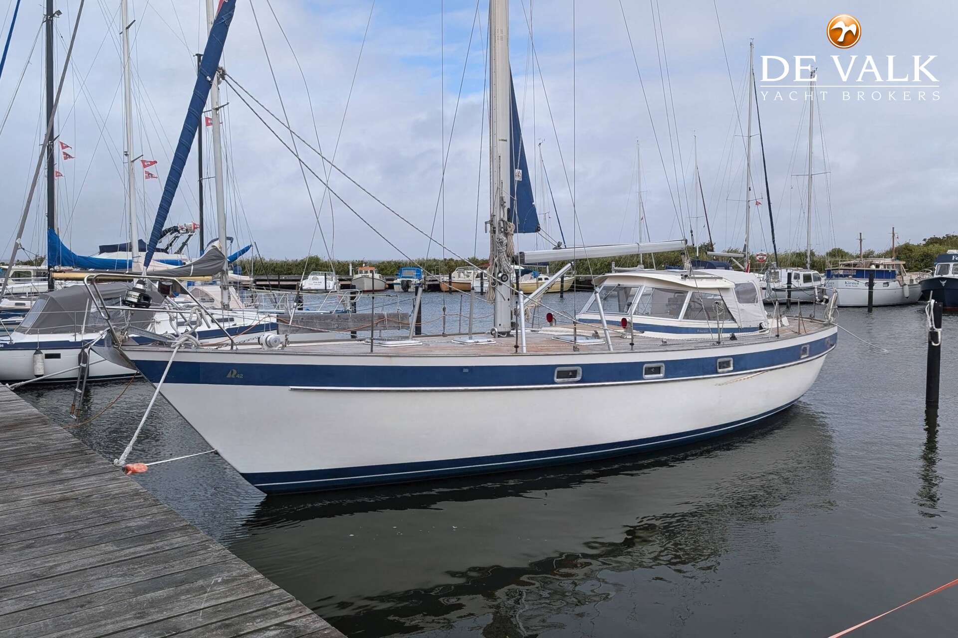 Hallberg Rassy 42 E — foto 6 van 41