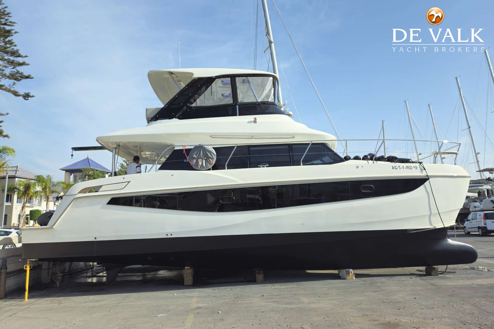 Aquila 42 — foto 1 van 39