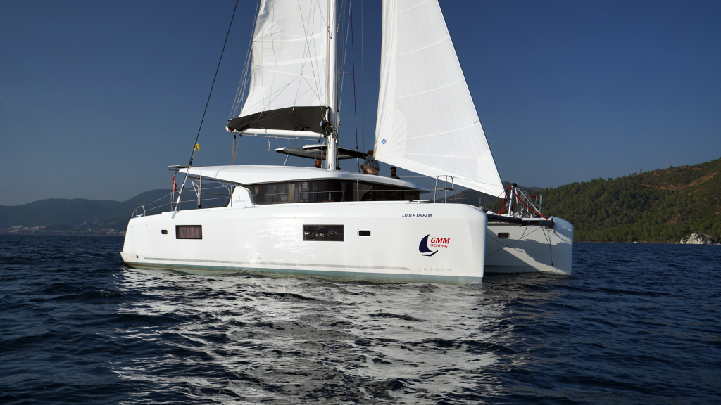 Lagoon 42