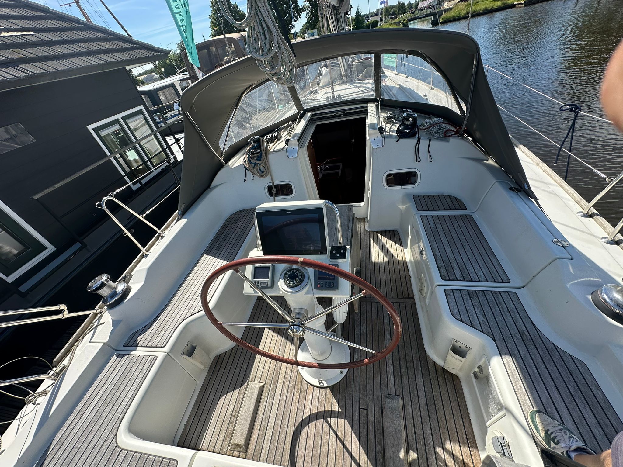 Beneteau Oceanis 37 — foto 36 van 36