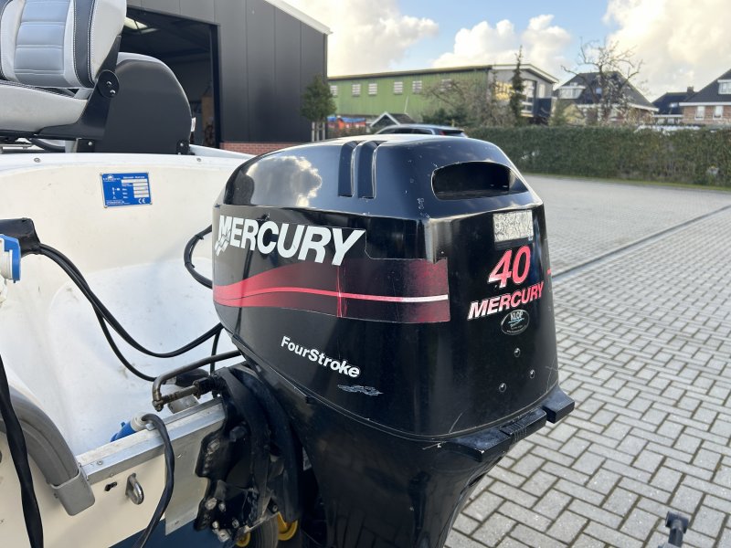 Mercury Uttern Visboot Met Pega Trailer — foto 9 van 12