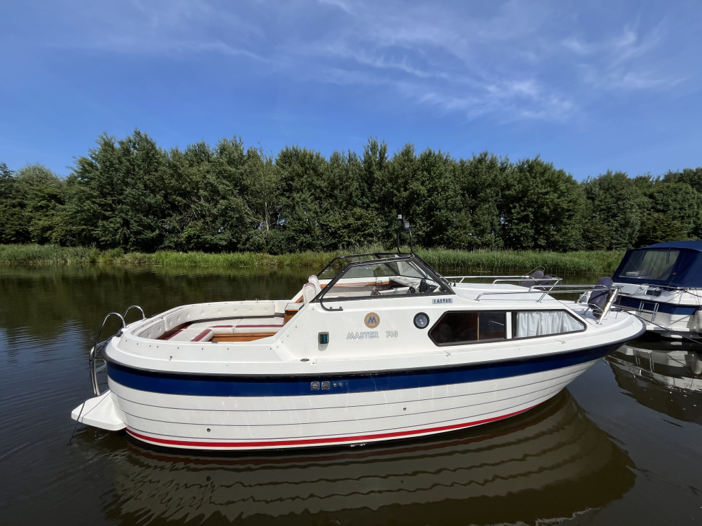 Master 740 — foto 1 van 22