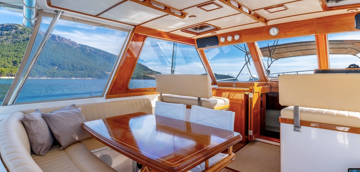 hoofdmotor(en): Grand Banks Eastbay 49 HX 'BLUE BANJO' — foto 8 van 8