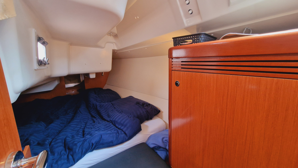 Beneteau Oceanis 31 (ondiepe kiel) — foto 31 van 35