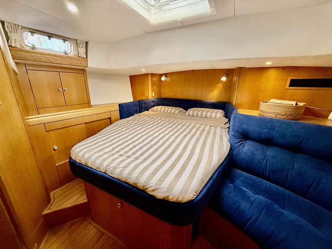 Oyster 45 Deck Saloon — foto 5 van 12