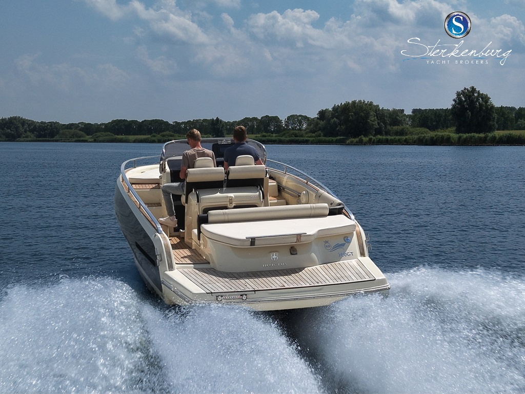 Invictus 280 GT — foto 7 van 42