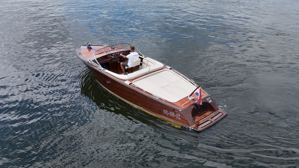 Boesch 750 Portofino De Luxe — foto 4 van 28