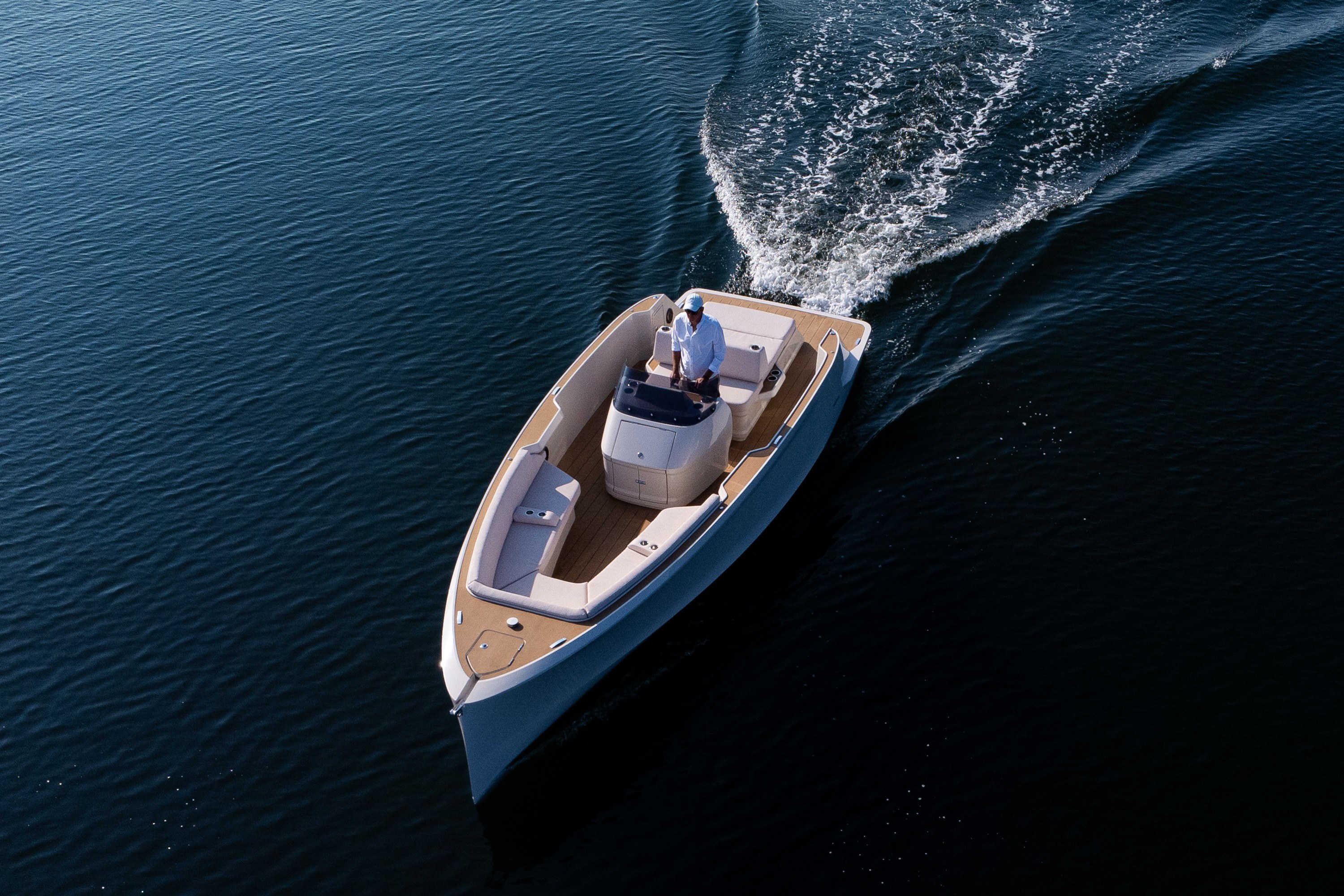 E sea F800 — foto 4 van 35