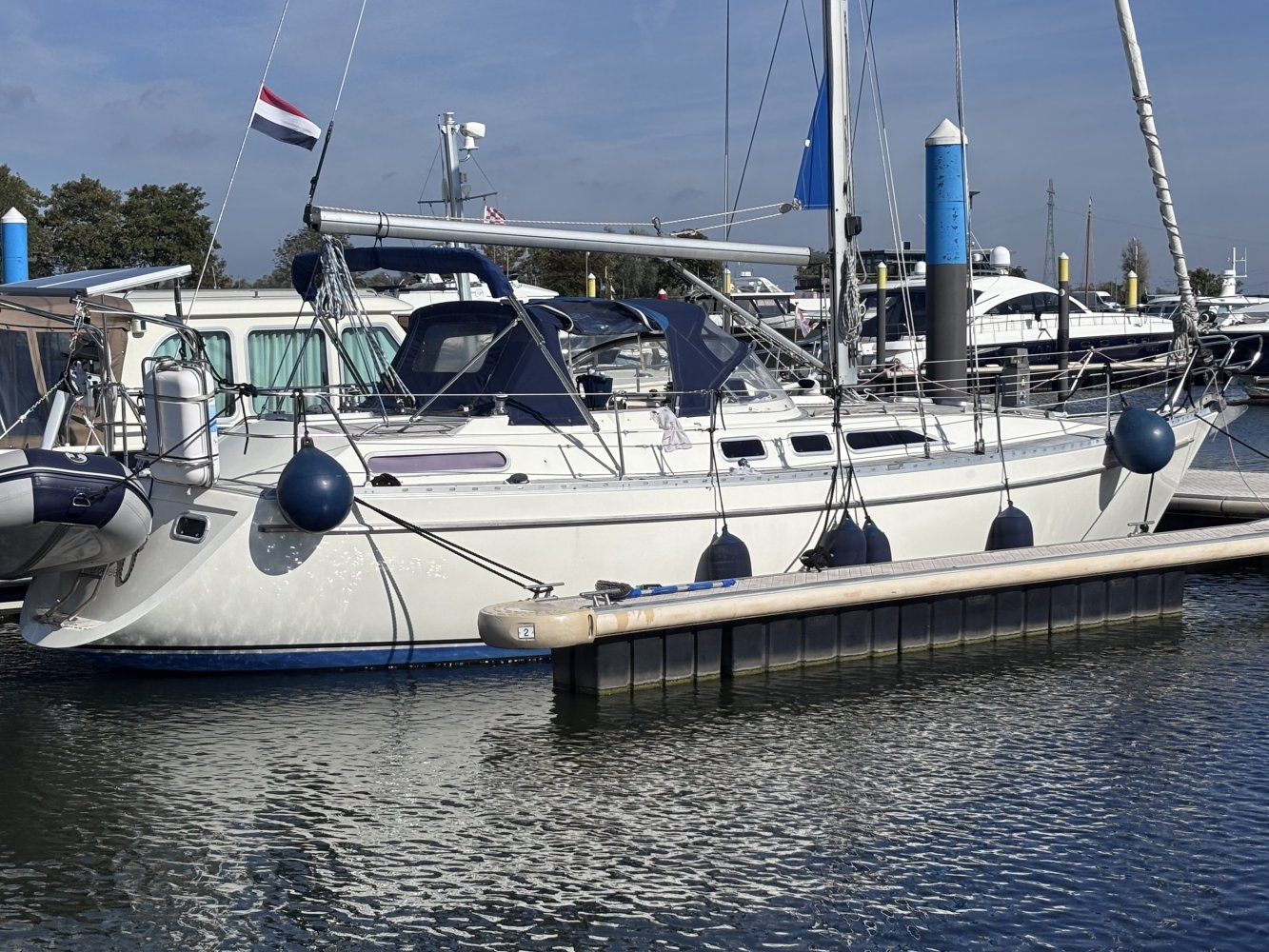 VOLVO PENTA Moody - Sailing Yacht - GRP (Polyester) - 1990 - € 85.000 — foto 1 van 11