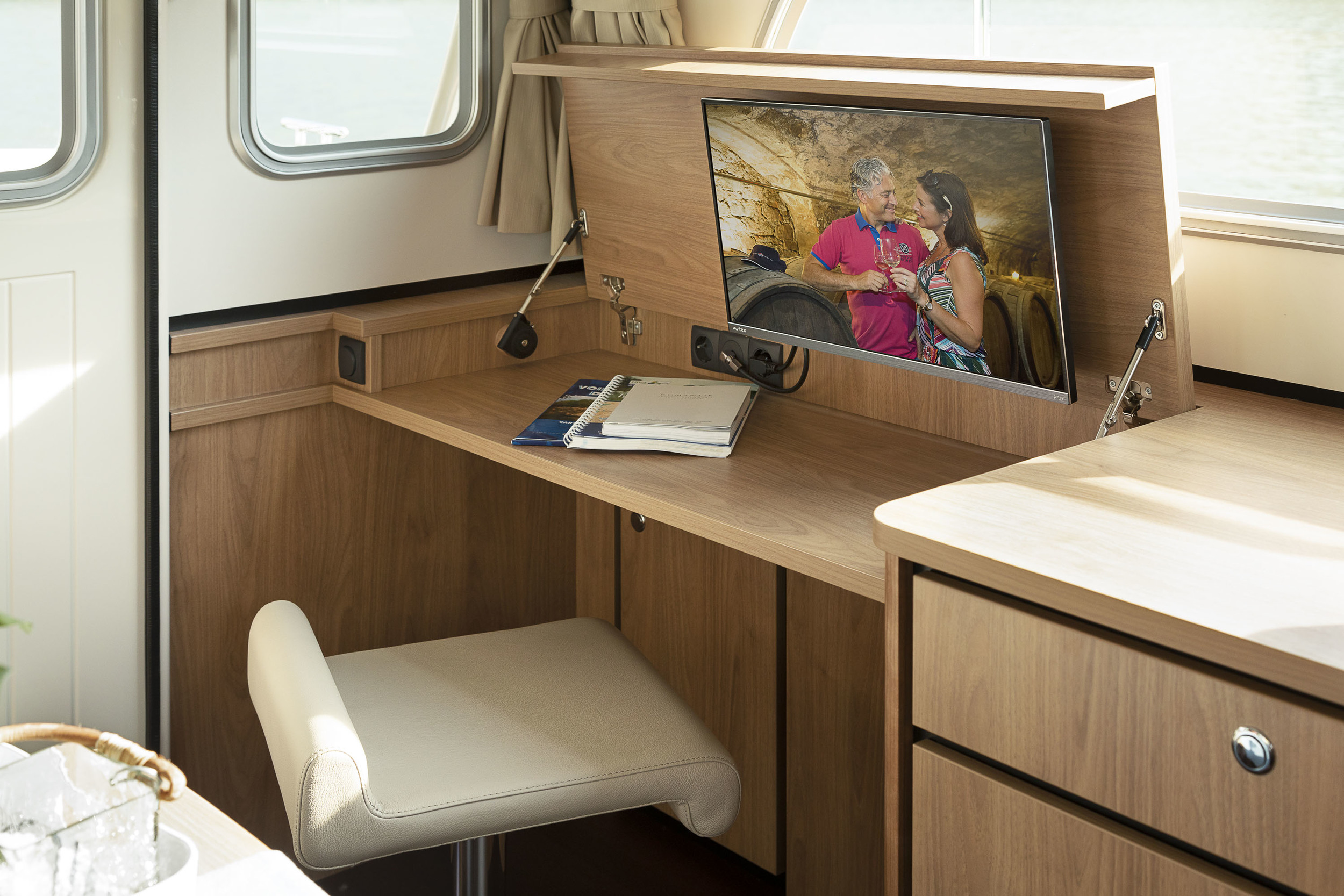 Linssen Grand Sturdy 30.0 Sedan INTERO — foto 22 van 30