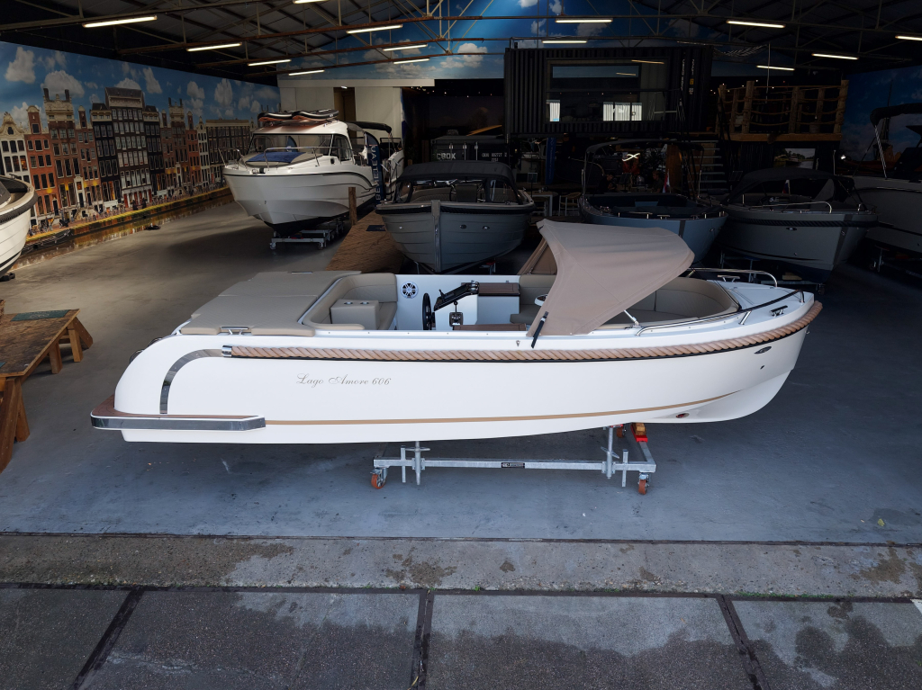 Lago Amore 606 Tender | 30PK Suzuki | Nieuwstaat incl. stalling — foto 1 van 26