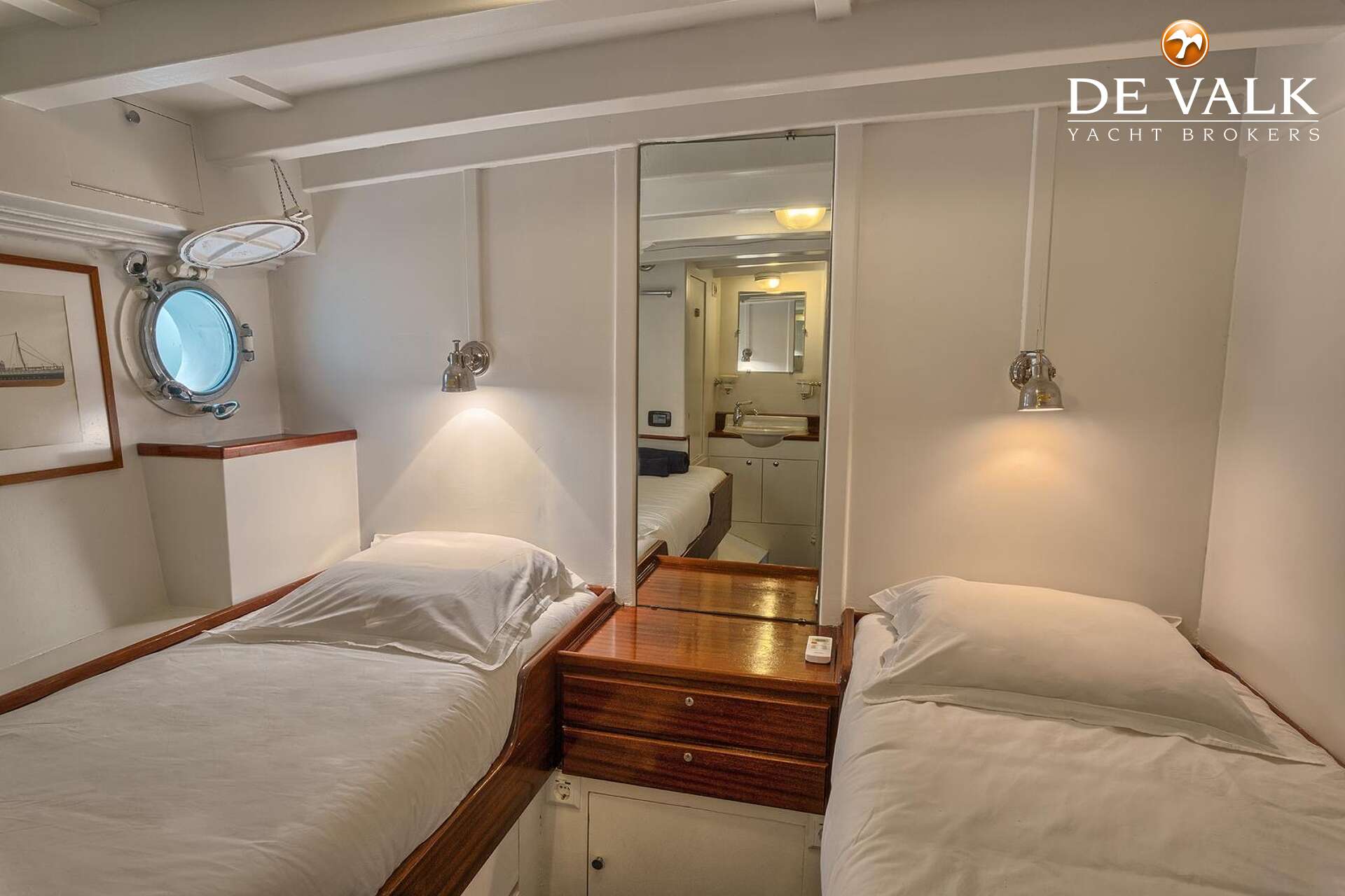 Classic Motor Yacht — foto 34 van 38