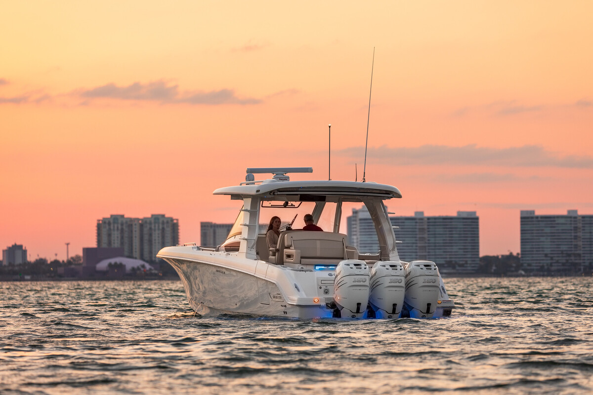 Boston Whaler 350 Realm — foto 32 van 32
