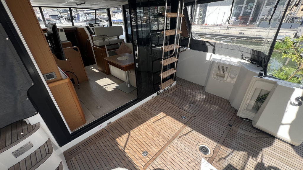 Beneteau Swift Trawler 35 — foto 27 van 76