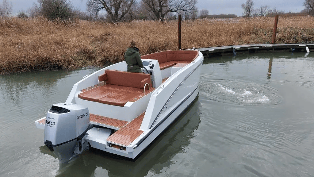 Maxima 680 Sport Lounge Tender — foto 4 van 14