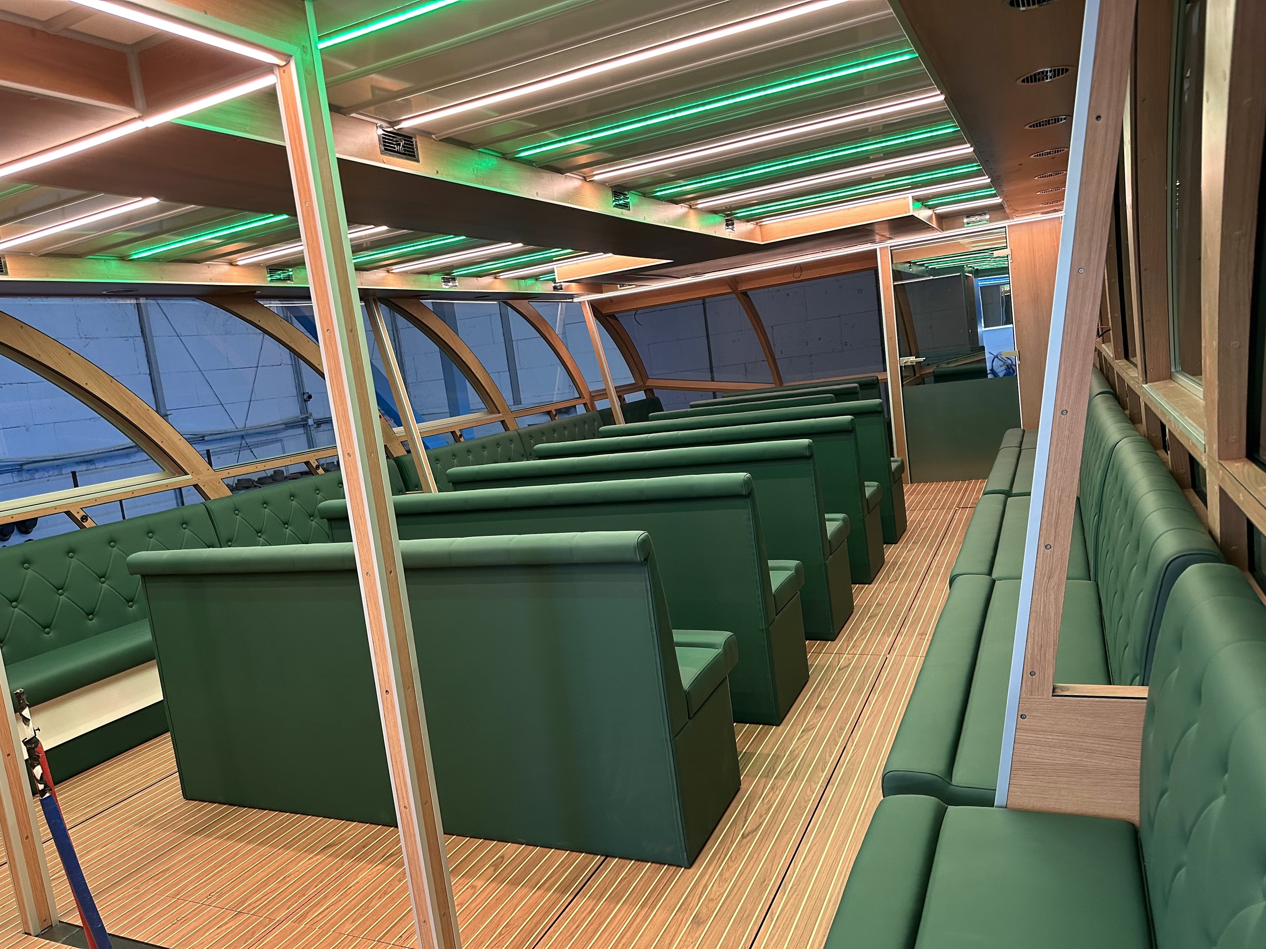 Holiday Boat Sundeck 57 Passenger Catamaran — foto 33 van 39