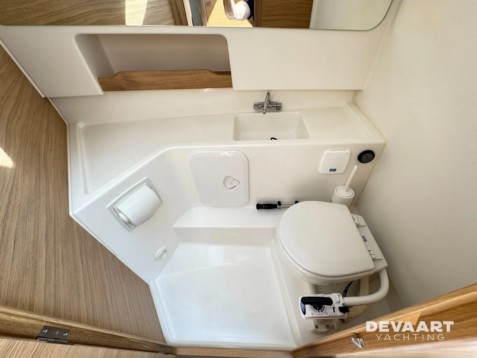 Nimbus W9 — foto 21 van 26